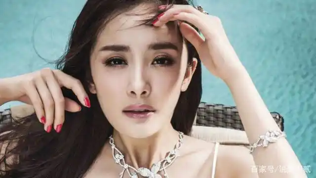去健身房的女明星_娱乐圈健身的女明星_带老婆健身的明星
